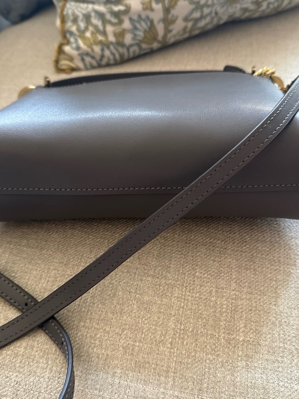 ZAC Zac Posen Gray Leather Mini Top-Handle Bag with Gold Chain - Picture 4 of 4